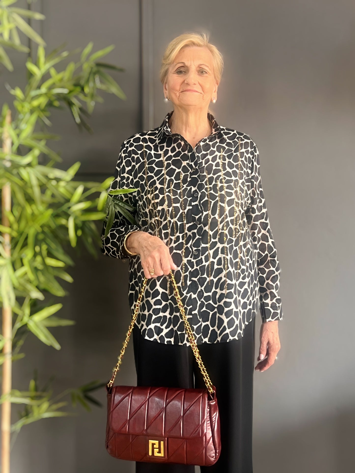 Camisa Animal Print Jirafa Con Strass El Vestidor de Inma