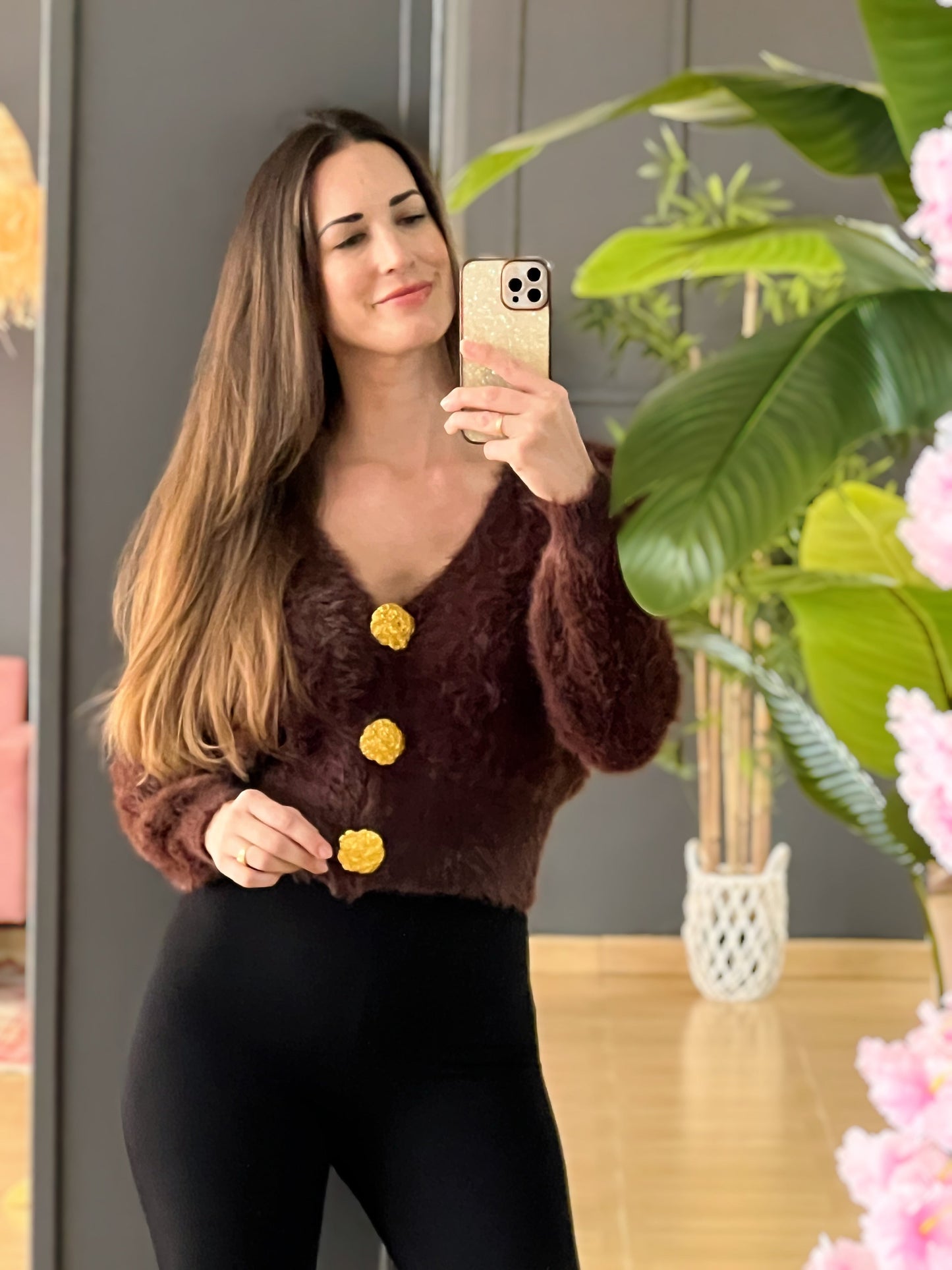 Jersey Peluche Chocolate con Botones Dorados El Vestidor de Inma