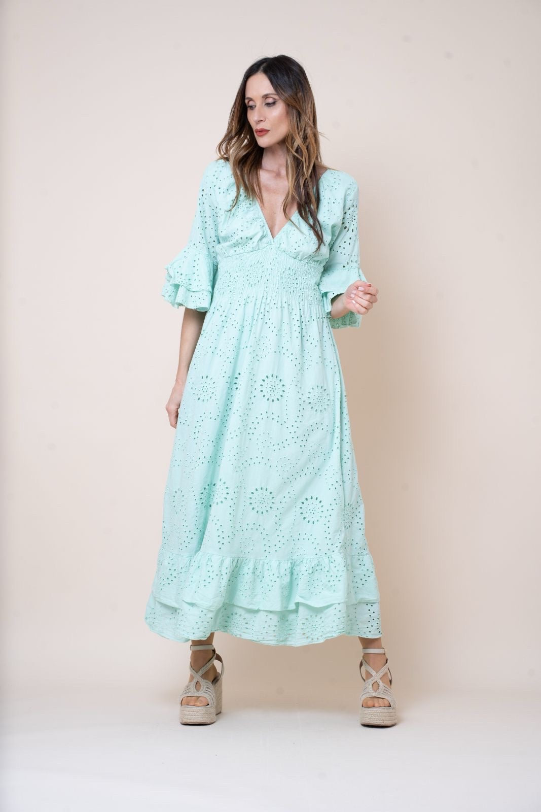 VESTIDO LARGO NIDO DE ABEJA BORDADO INGLÉS El Vestidor de Inma