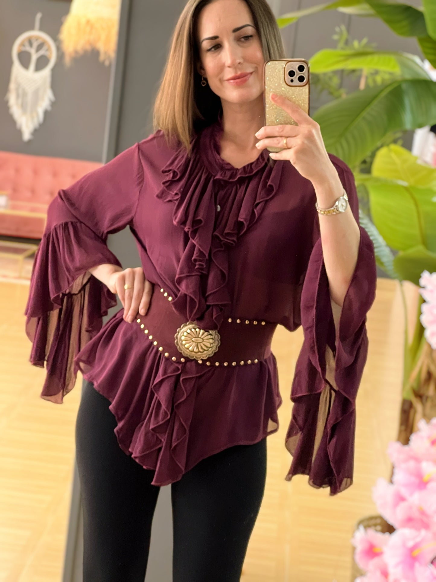 Blusa burdeos con volantes y mangas acampanadas – Talla única con estilo boho chic El Vestidor de Inma