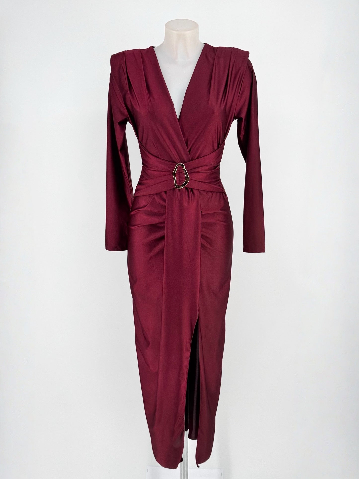 Vestido midi cruzado con hebilla dorada – Talla única elástica El Vestidor de Inma