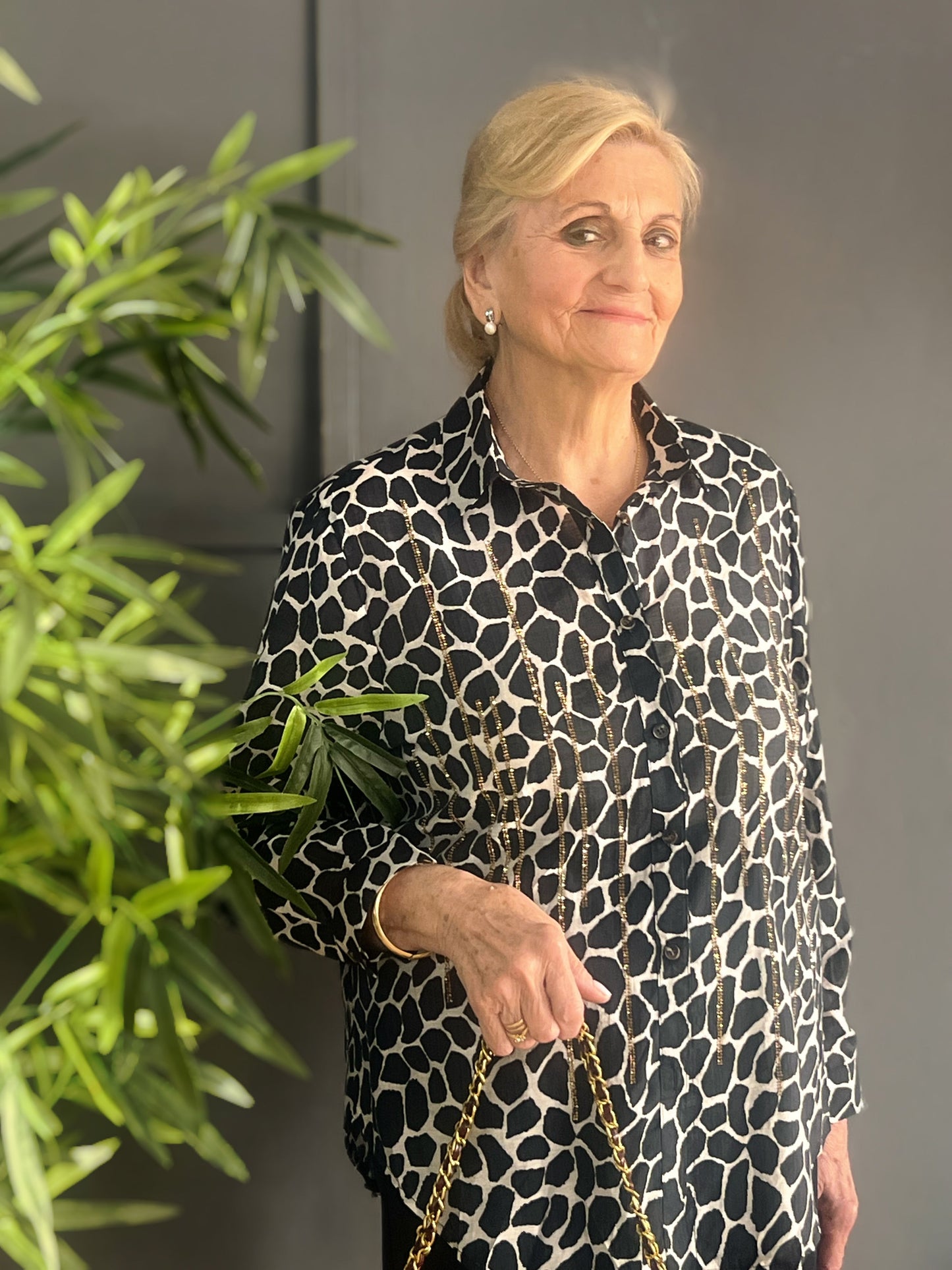 Camisa Animal Print Jirafa Con Strass El Vestidor de Inma