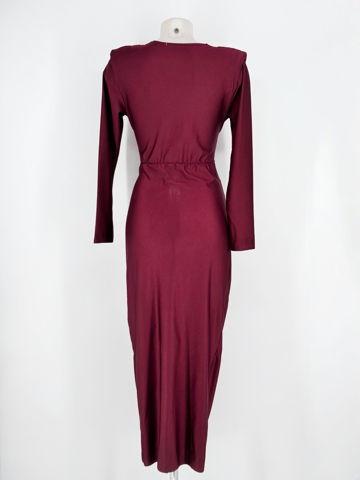 Vestido midi cruzado con hebilla dorada – Talla única elástica El Vestidor de Inma