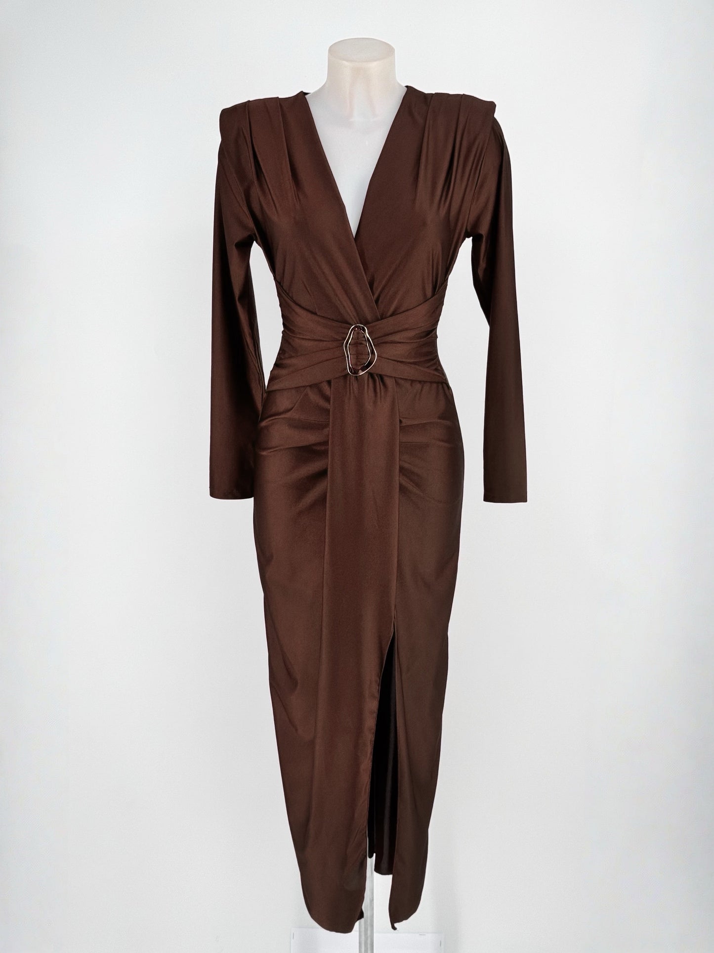 Vestido midi cruzado con hebilla dorada – Talla única elástica El Vestidor de Inma