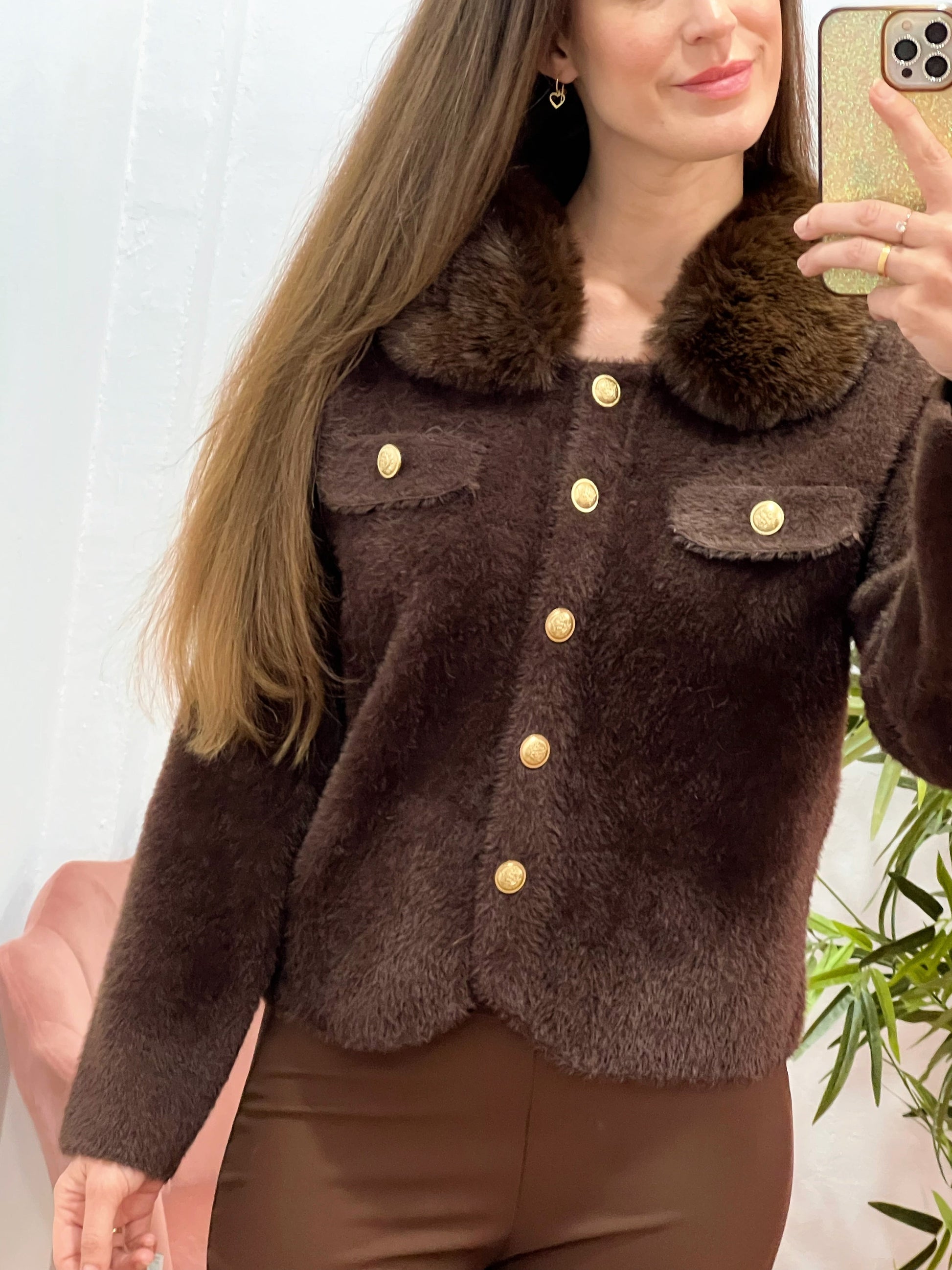 Chaqueta de Pelito con Cuello Desmontable y Botones Dorados – Talla Única El Vestidor de Inma