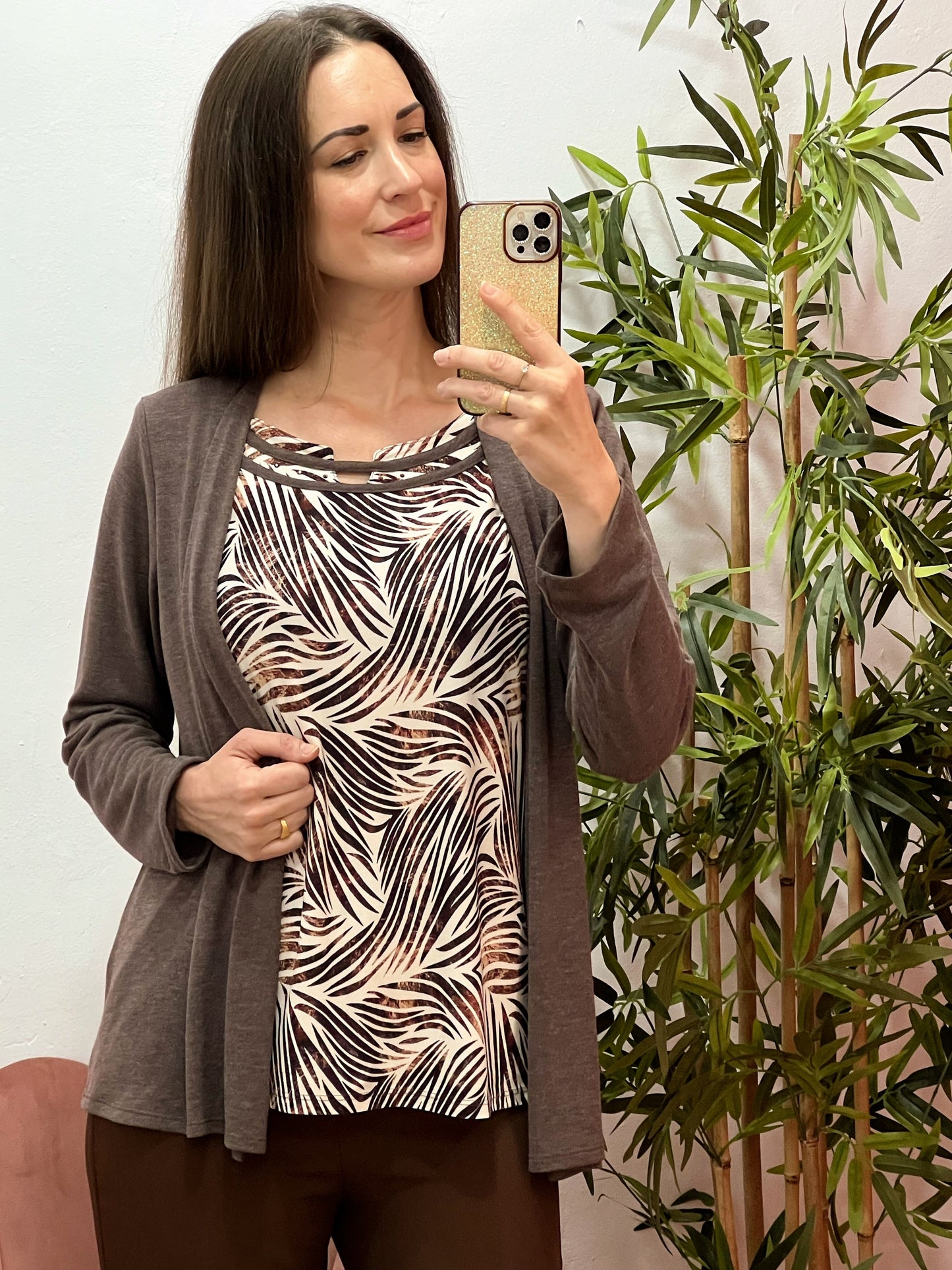 Conjunto Dos en Uno con Jersey Estampado y Chaqueta Integrada – Detalle en Escote – Diseñado y Fabricado en España El Vestidor de Inma