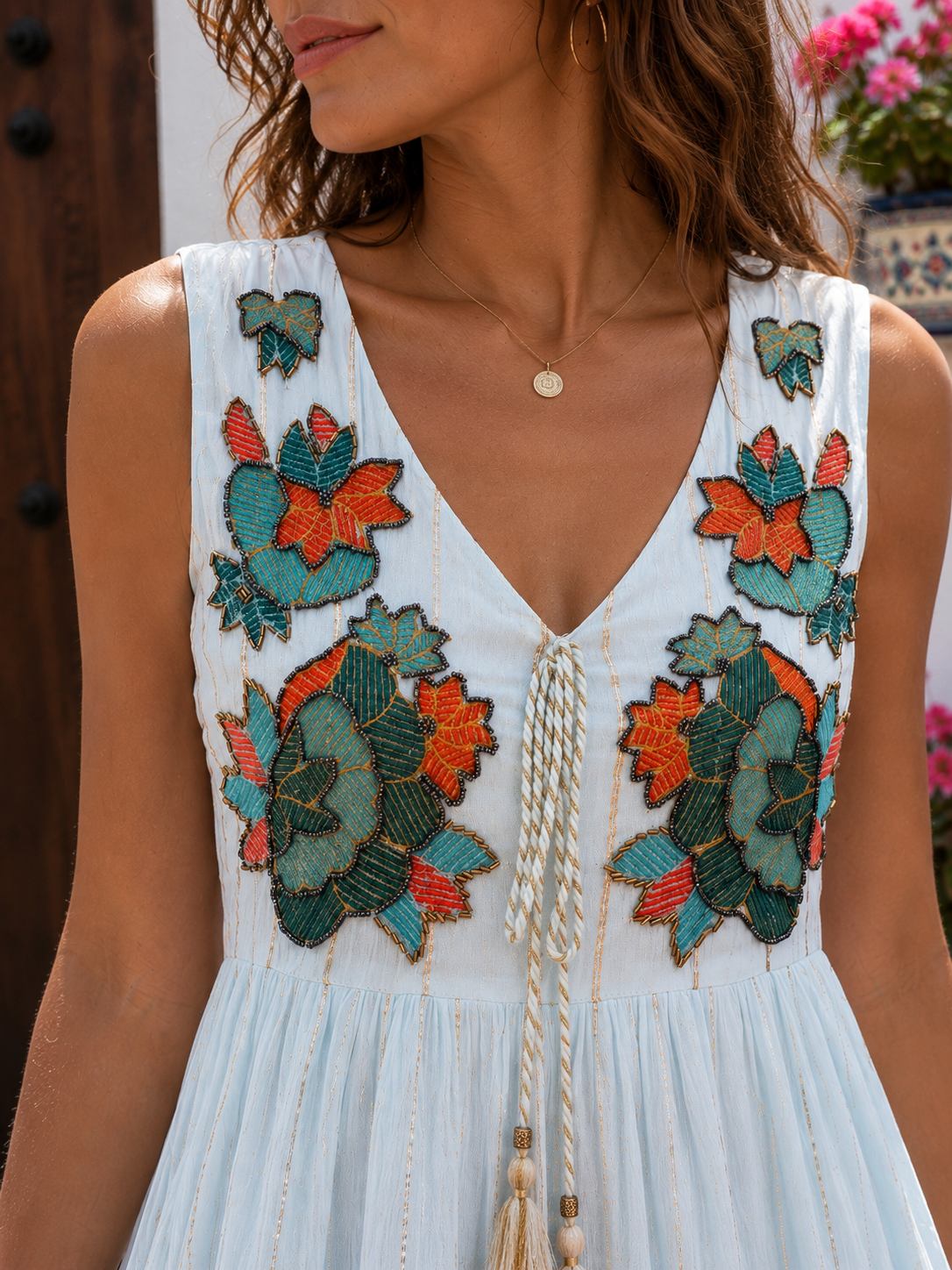 Vestido Boho Bordado Flores Azul Celeste con Strass y Detalle Dorado | Talla Única El Vestidor de Inma