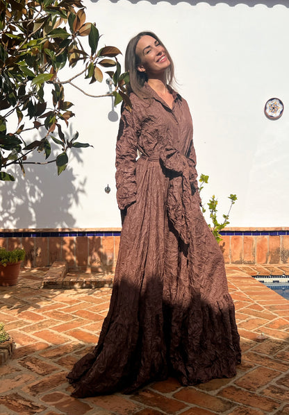 Vestido largo marrón con lazada y bolsillos | Talla única amplia – El Vestidor de Inma El Vestidor de Inma