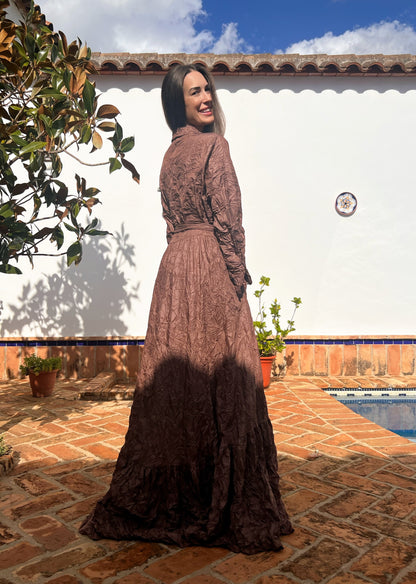 Vestido largo marrón con lazada y bolsillos | Talla única amplia – El Vestidor de Inma El Vestidor de Inma
