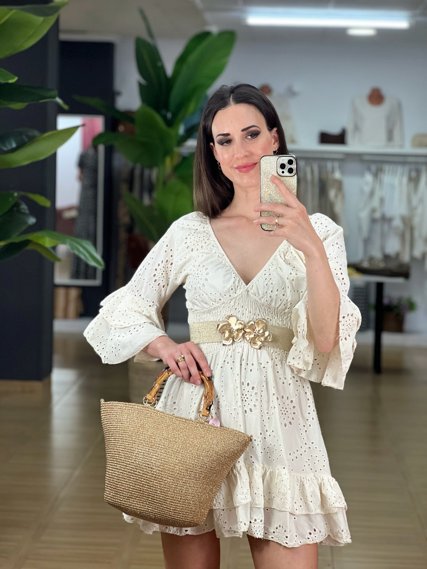 VESTIDO CORTO NIDO DE ABEJA  BORDADO INGLÉS El Vestidor de Inma