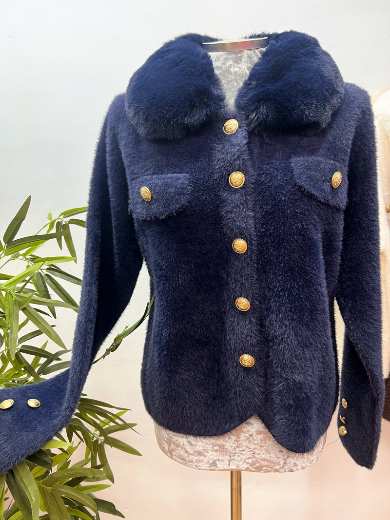 Chaqueta de Pelito con Cuello Desmontable y Botones Dorados – Talla Única