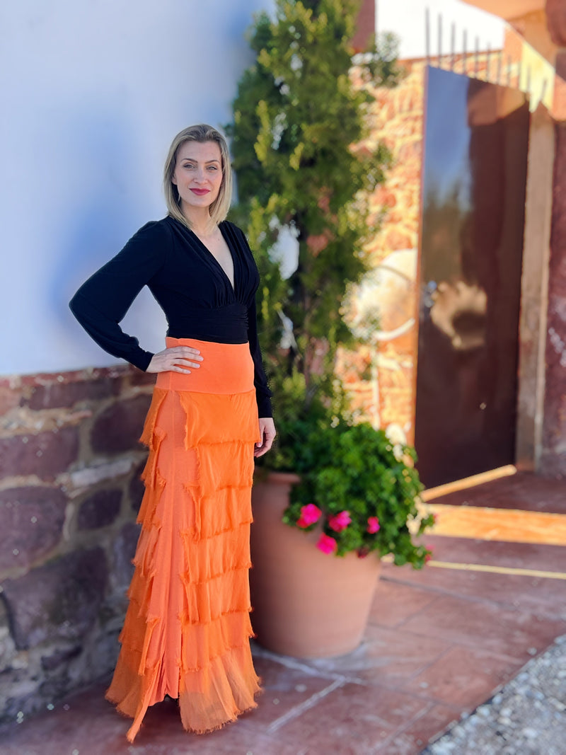 Falda larga de seda con vuelo y forro elástico