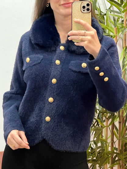 Chaqueta de Pelito con Cuello Desmontable y Botones Dorados – Talla Única El Vestidor de Inma