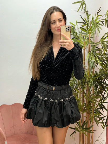 Falda Globo en Polipiel con Pedrería – Pantalón Interior y Cinturón Incluido (Tallas S/M/L) El Vestidor de Inma