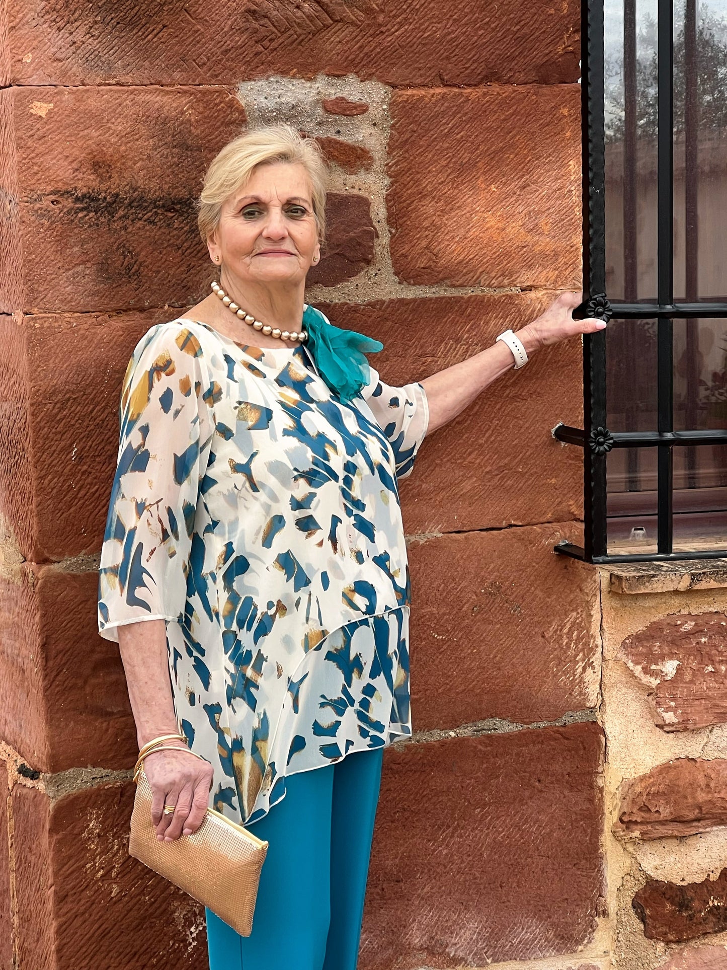 Blusa de fiesta gasa estampada asimétrica — tallas 44, 46 y 48 — diseñada y fabricada en España El Vestidor de Inma