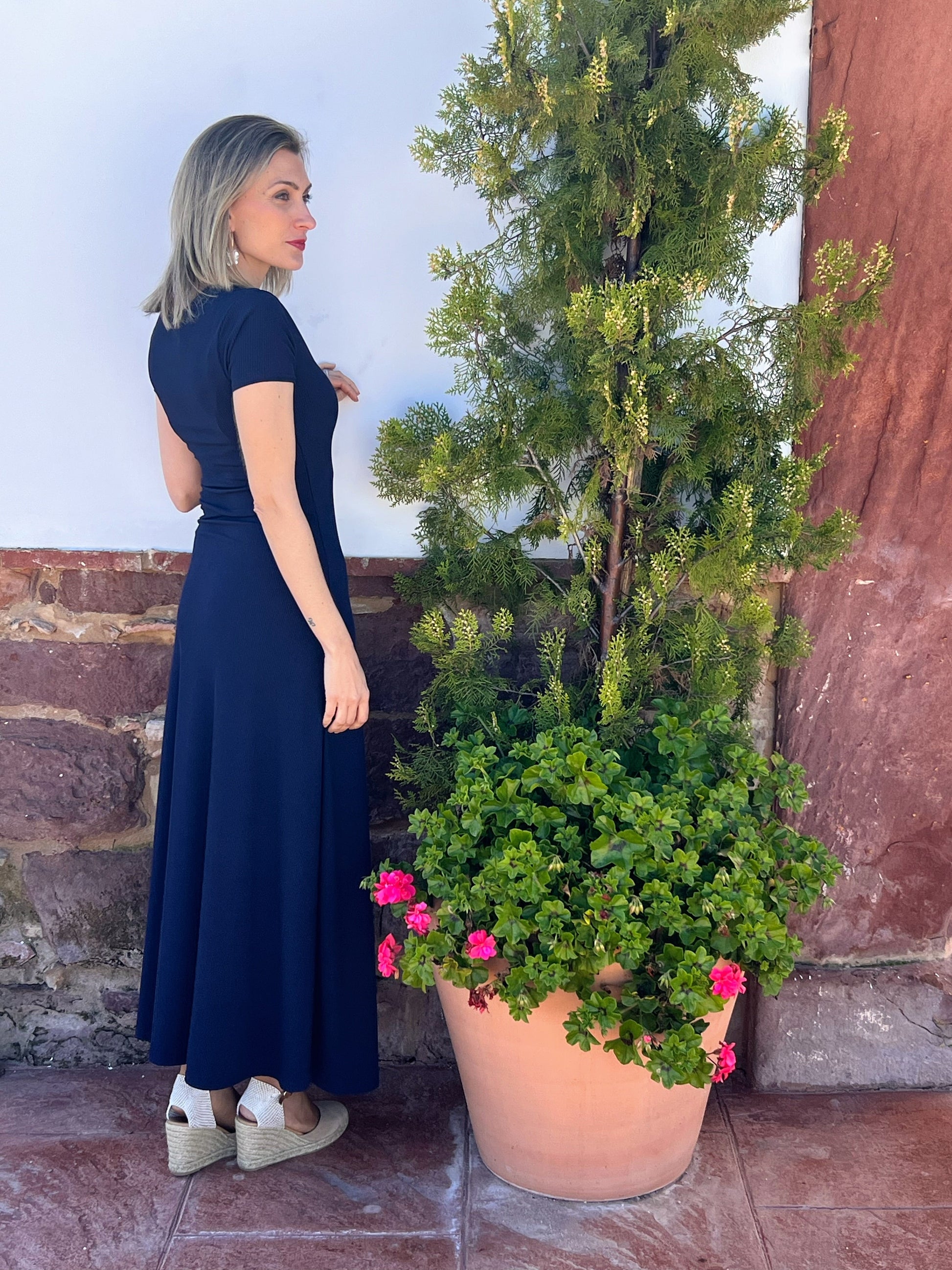 Vestido Midi Estilizador con Abertura | Azul Marino, Camel y Rojo El Vestidor de Inma