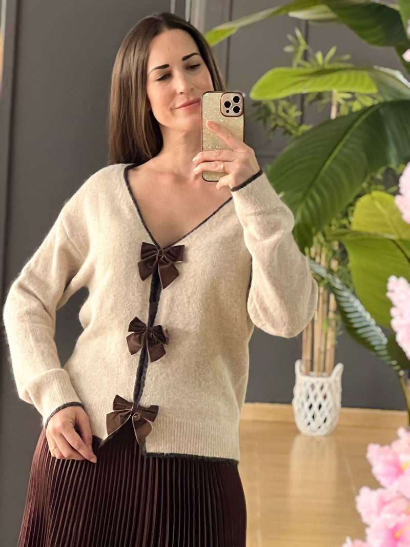 Jersey beige con lazos de terciopelo marrón – Talla única suave y elegante