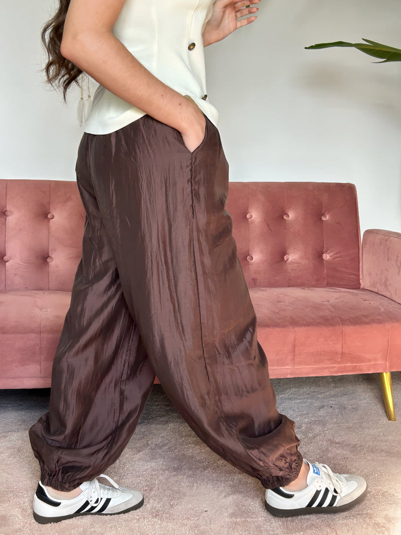 PANTALÓN SATINADO BOMBACHO