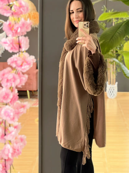 Poncho Marrón con Pelo Suave y Flecos El Vestidor de Inma