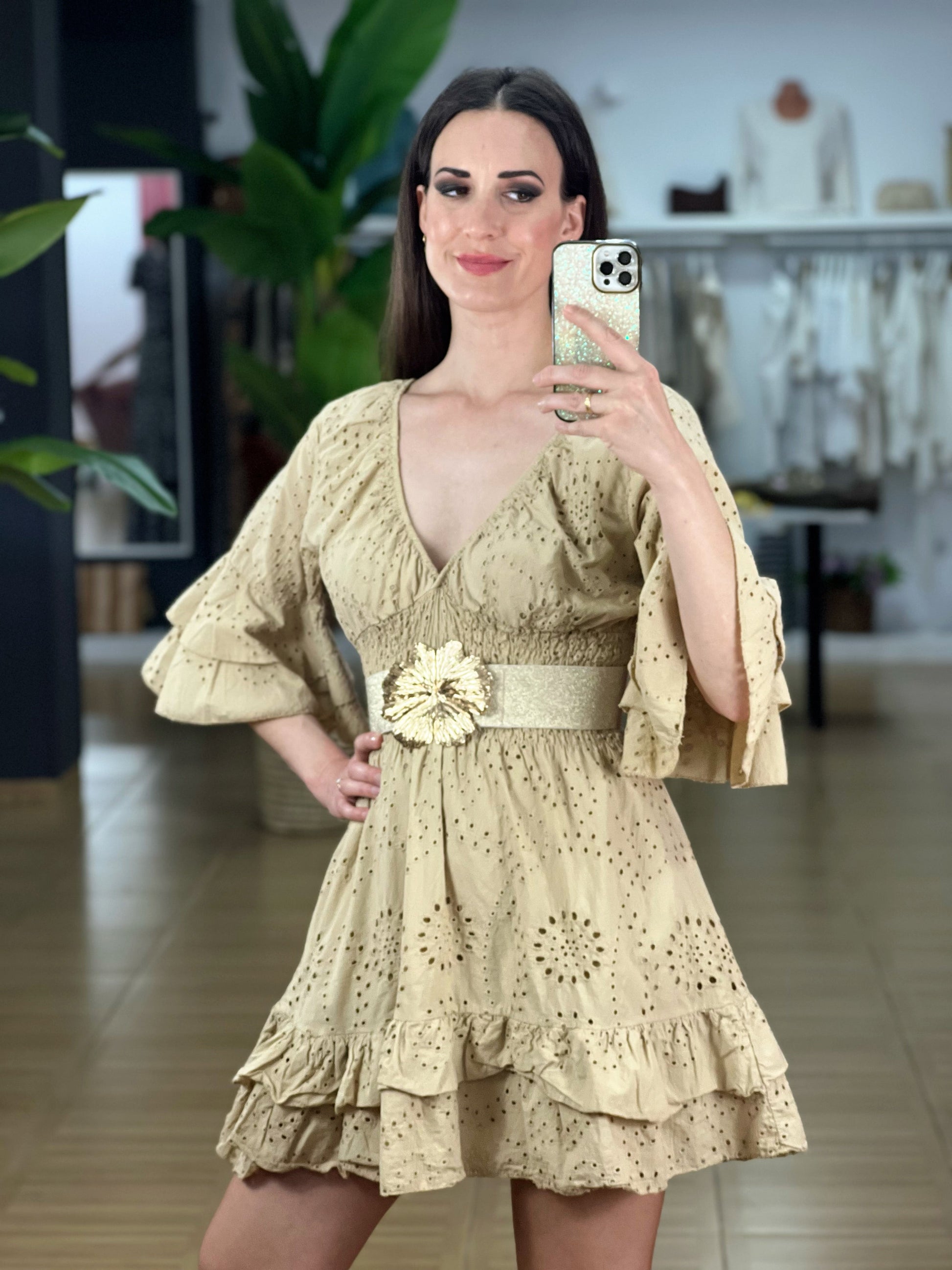 VESTIDO CORTO NIDO DE ABEJA  BORDADO INGLÉS El Vestidor de Inma