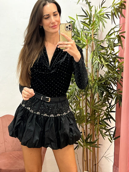 Falda Globo en Polipiel con Pedrería – Pantalón Interior y Cinturón Incluido (Tallas S/M/L) El Vestidor de Inma