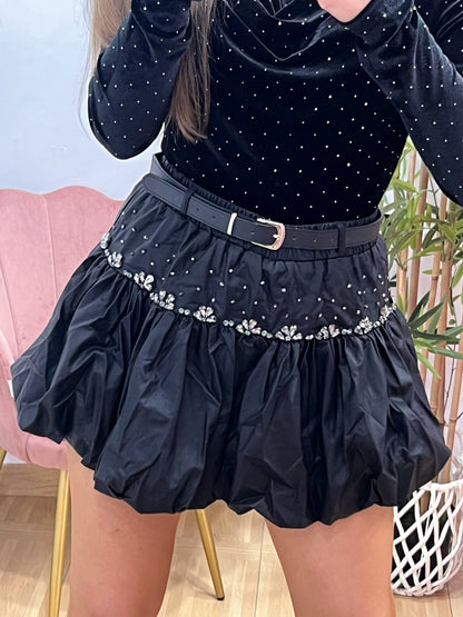 Falda Globo en Polipiel con Pedrería – Pantalón Interior y Cinturón Incluido (Tallas S/M/L) El Vestidor de Inma