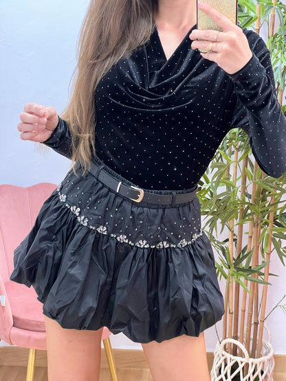 Falda Globo en Polipiel con Pedrería – Pantalón Interior y Cinturón Incluido (Tallas S/M/L) El Vestidor de Inma