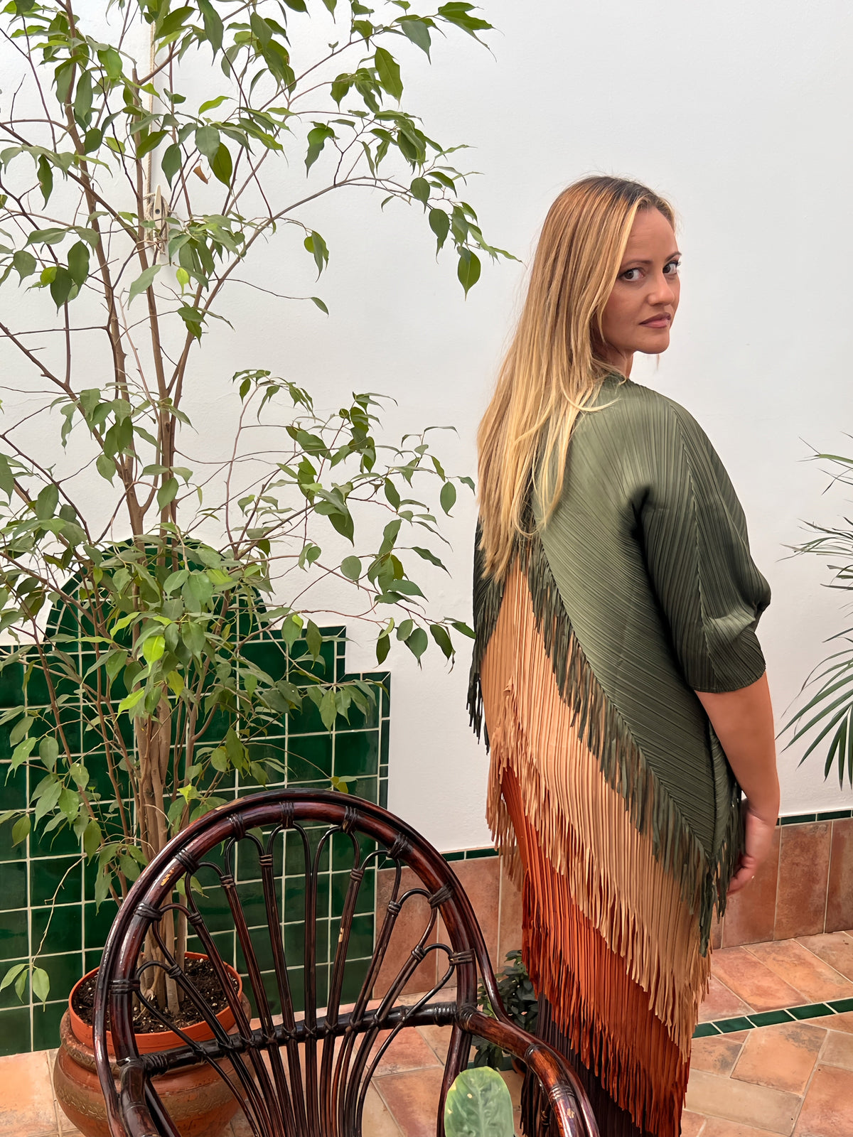 Vestido Invitada Plisado con Flecos El Vestidor de Inma