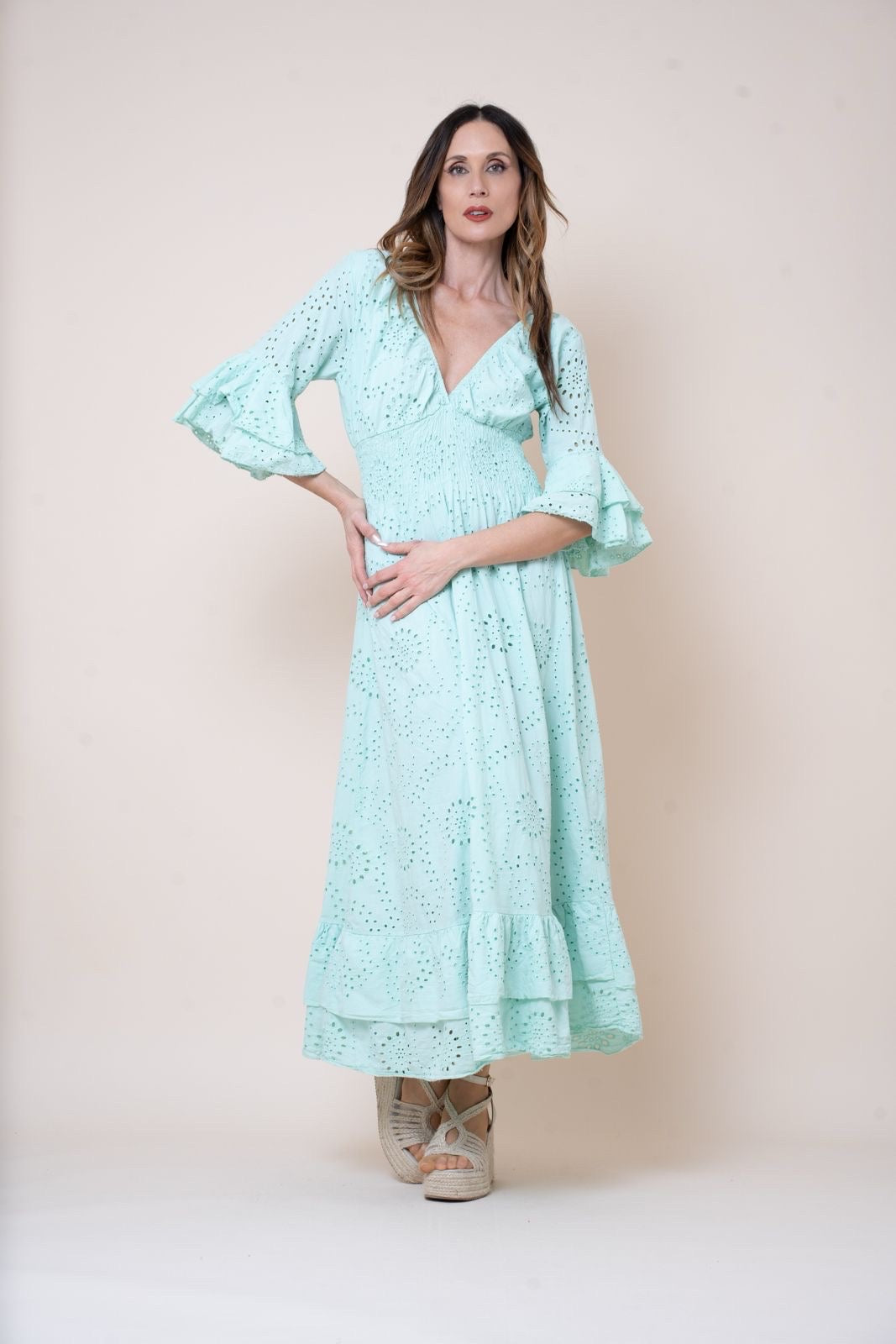 VESTIDO LARGO NIDO DE ABEJA BORDADO INGLÉS El Vestidor de Inma