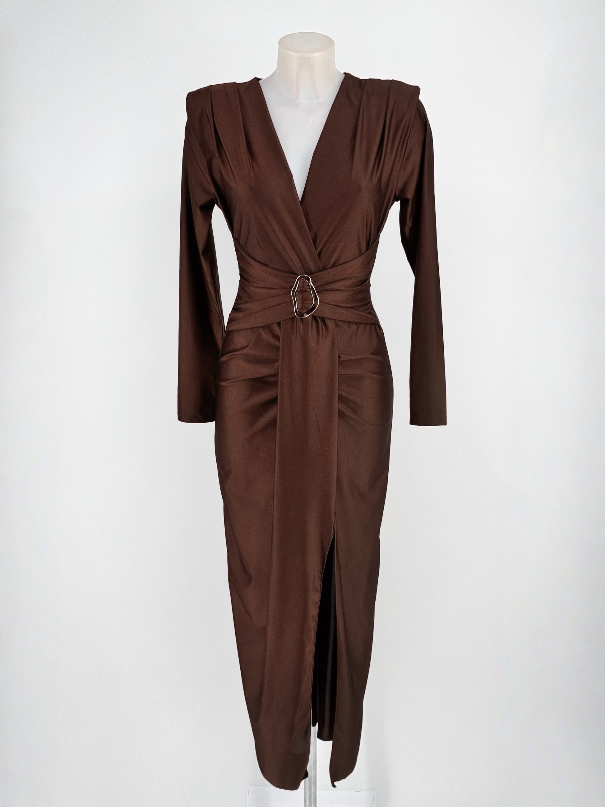 Vestido midi cruzado con hebilla dorada – Talla única elástica El Vestidor de Inma