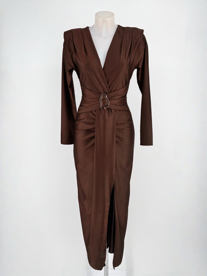 Vestido midi cruzado con hebilla dorada – Talla única elástica El Vestidor de Inma
