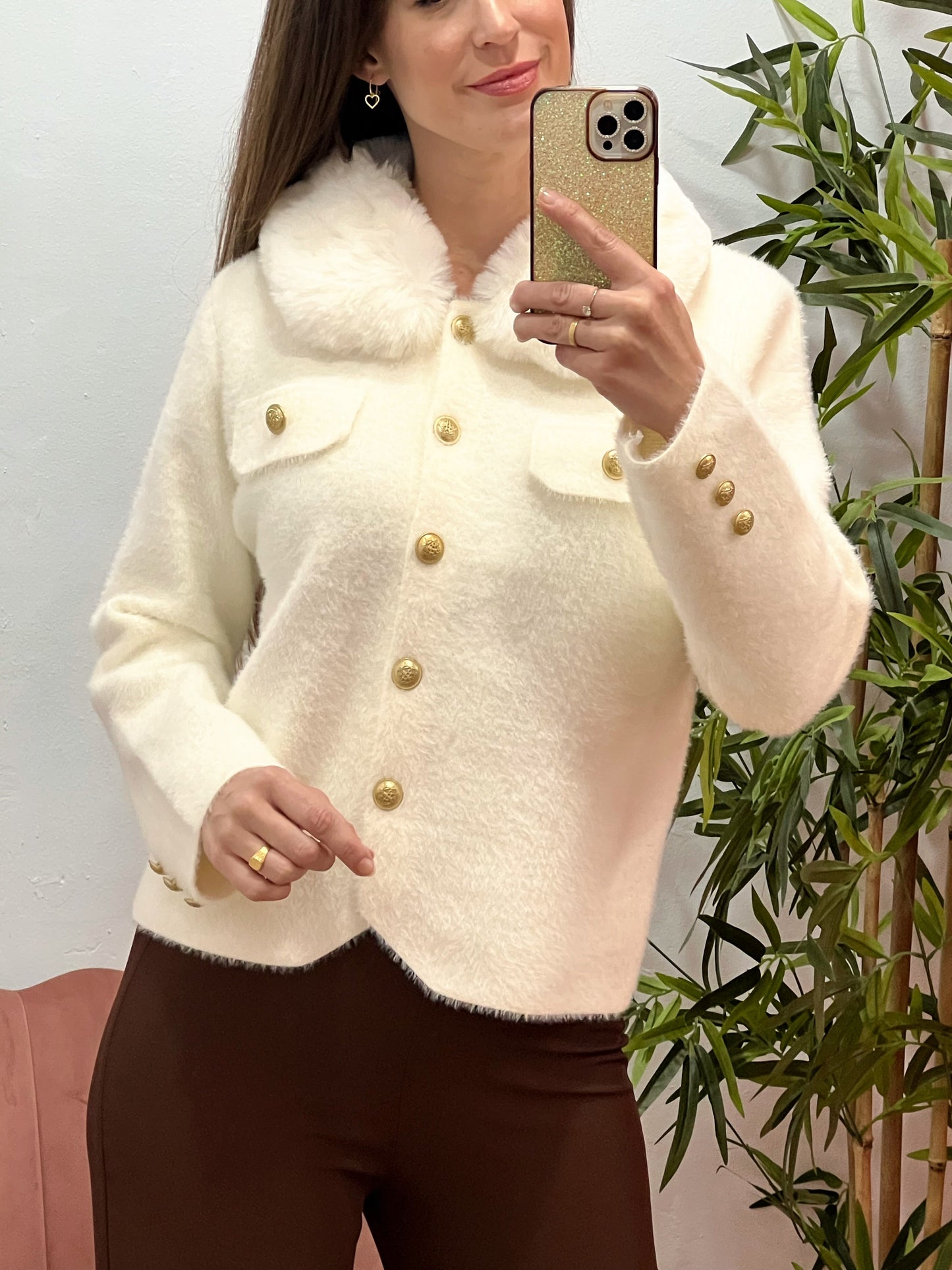 Chaqueta de Pelito con Cuello Desmontable y Botones Dorados – Talla Única El Vestidor de Inma