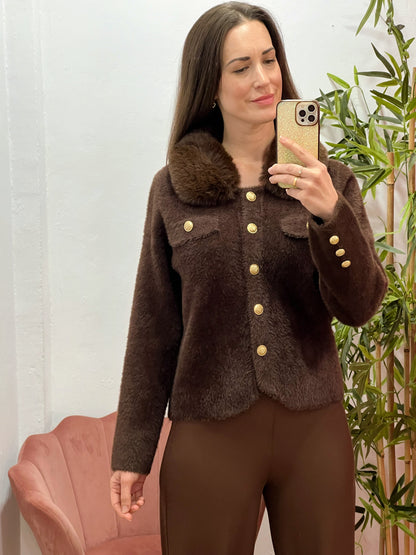Chaqueta de Pelito con Cuello Desmontable y Botones Dorados – Talla Única El Vestidor de Inma