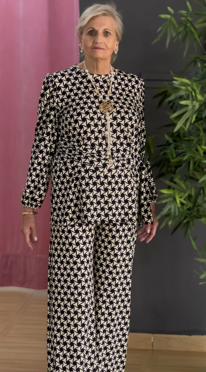 CONJUNTO GEOMÉTRICO ATENEA