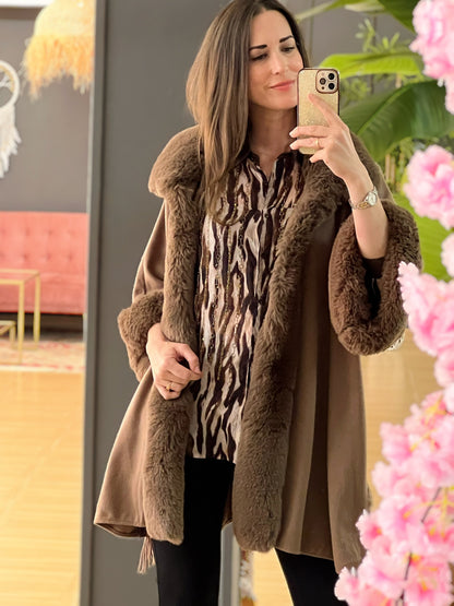 Poncho Marrón con Pelo Suave y Flecos El Vestidor de Inma