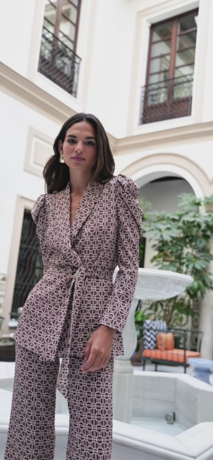 TRAJE NOVAS